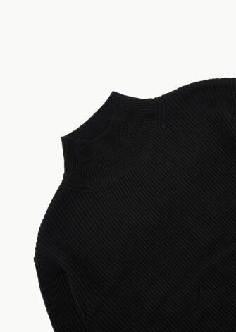 Product » Turtleneck Pullover